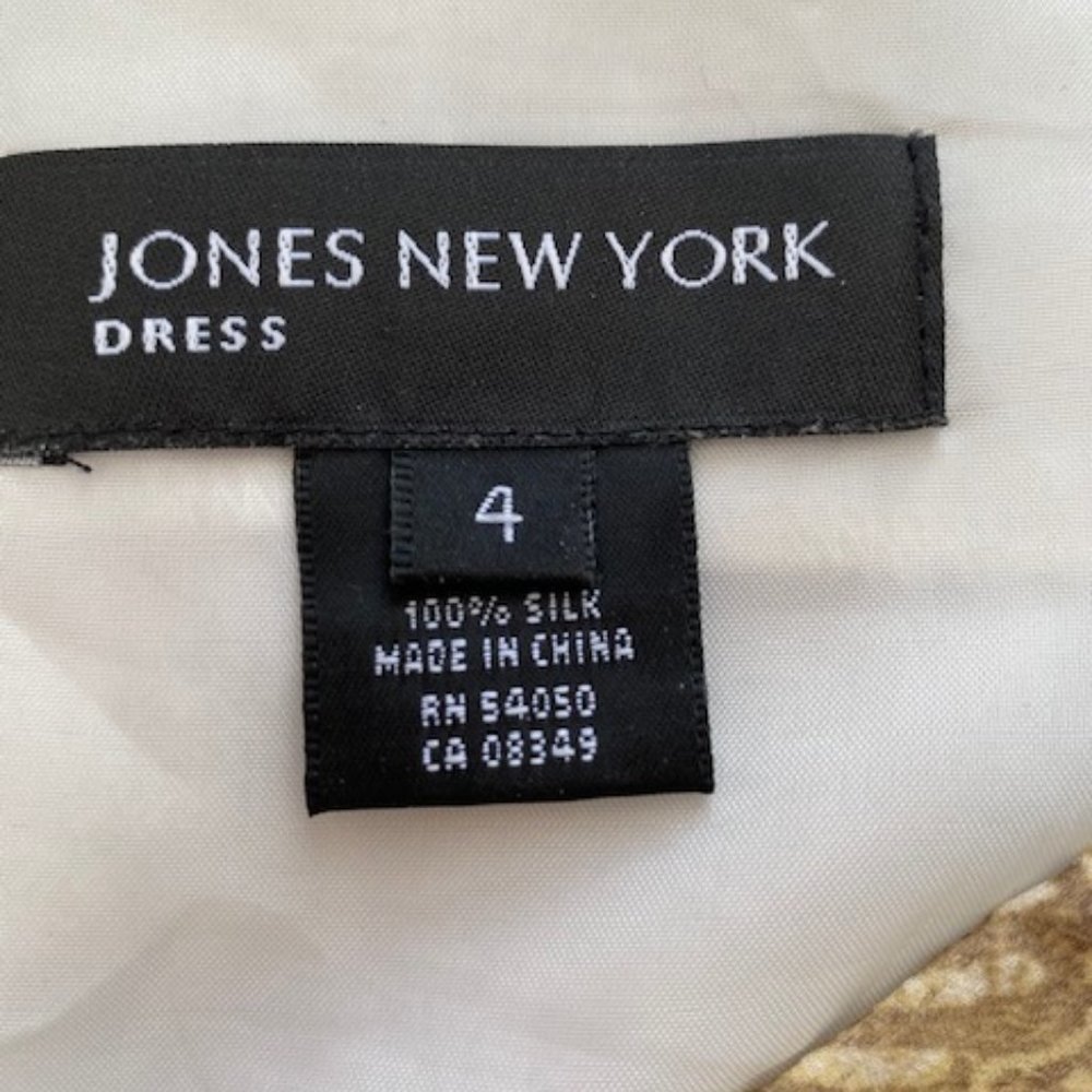 Halter Style Backless Dress - Picture 4 of 7